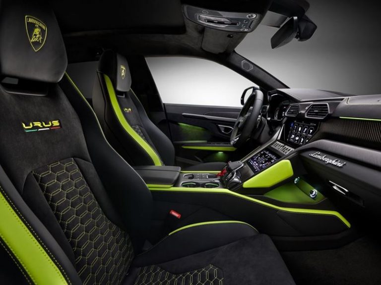Lamborghini Urus Graphite Capsule: immagini ufficiali