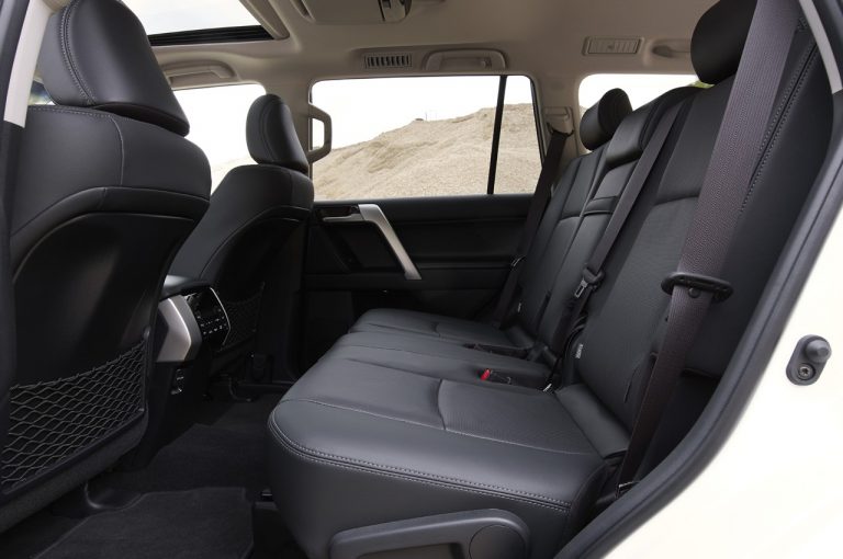 Toyota Land Cruiser 2021: immagini ufficiali