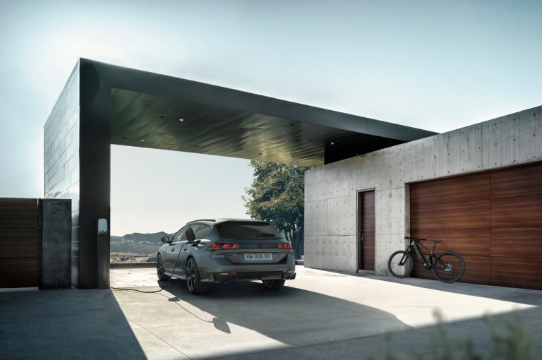 508 Peugeot Sport Engineered 2021: immagini ufficiali
