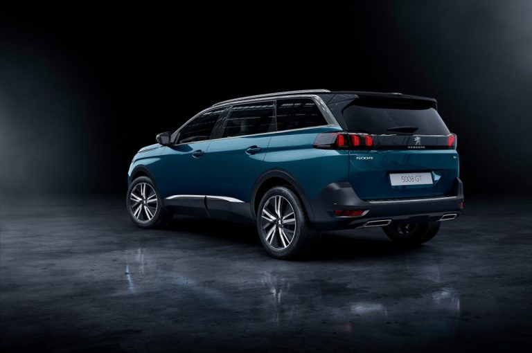 Peugeot 5008 2021: nuove immagini ufficiali