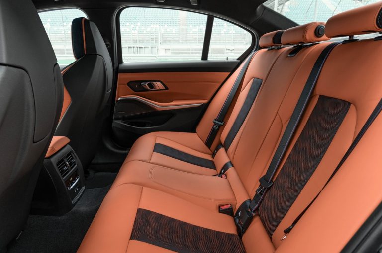 Bmw M3 berlina e Bmw M4 Coupé 2021: immagini ufficiali