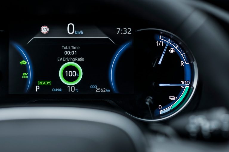 Toyota Rav4 Plug-in Hybrid 2021: immagini ufficiali