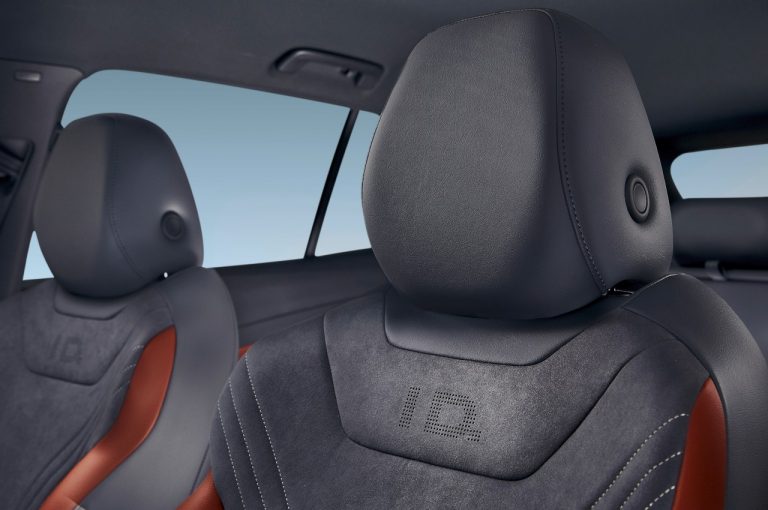 Volkswagen ID.4: immagini ufficiali
