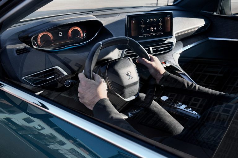Peugeot 5008 2021: nuove immagini ufficiali