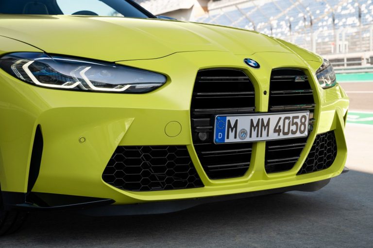 Bmw M3 berlina e Bmw M4 Coupé 2021: immagini ufficiali