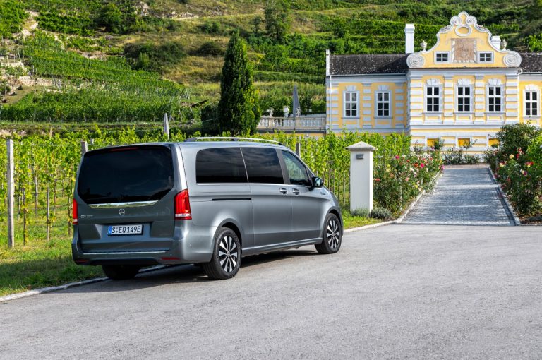 Mercedes EQV 2020: immagini ufficiali