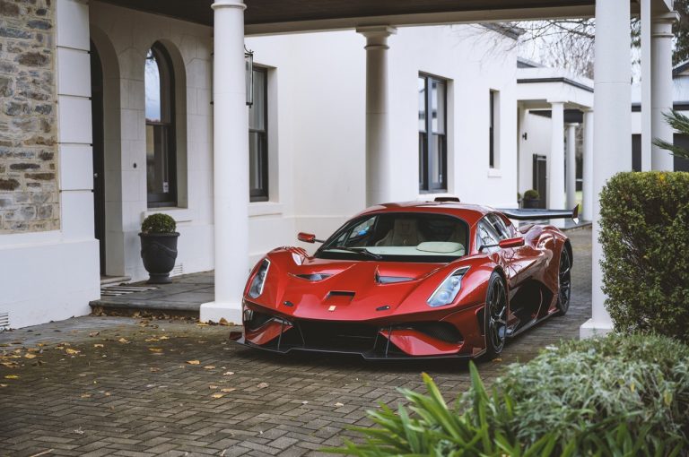 Brabham BT62 stradale 2020: immagini ufficiali