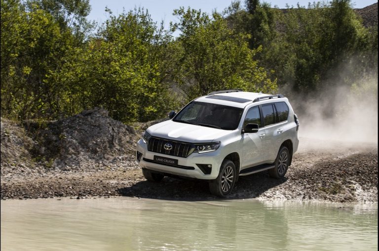 Toyota Land Cruiser 2021: immagini ufficiali