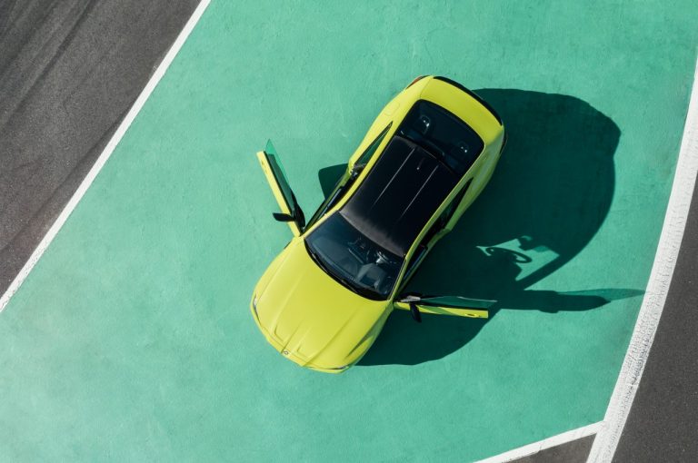 Bmw M3 berlina e Bmw M4 Coupé 2021: immagini ufficiali