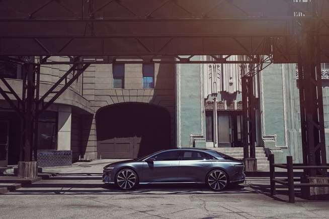 Nuova Lucid Air: immagini ufficiali