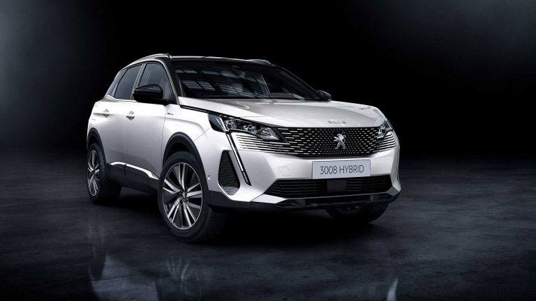 Peugeot 3008 restyling: immagini ufficiali
