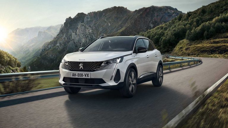 Peugeot 3008 restyling: immagini ufficiali
