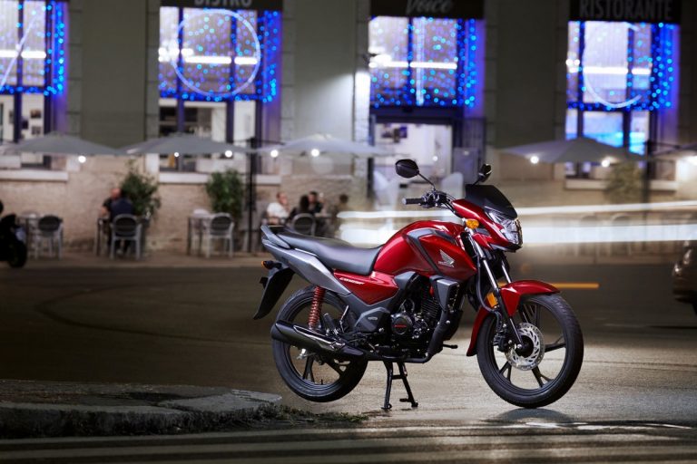 Honda CB125F 2021: immagini ufficiali