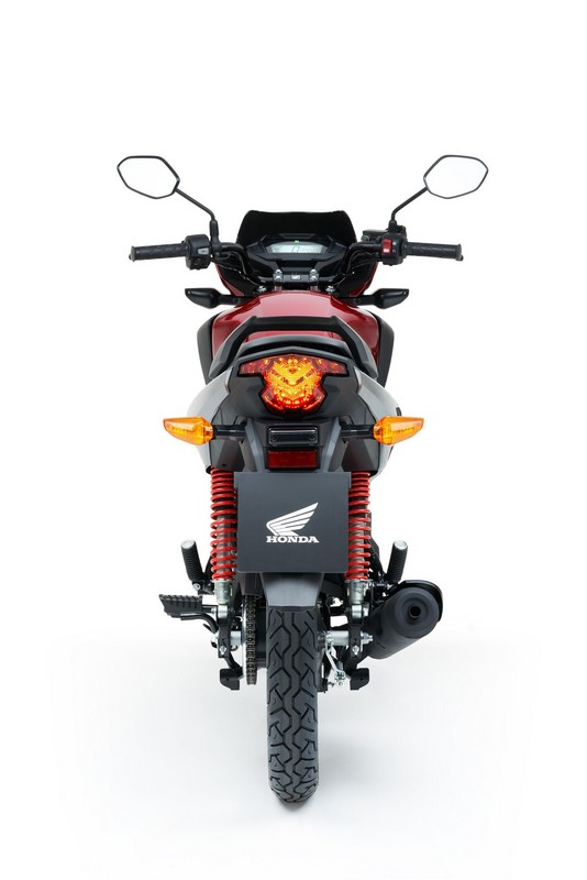 Honda CB125F 2021: immagini ufficiali