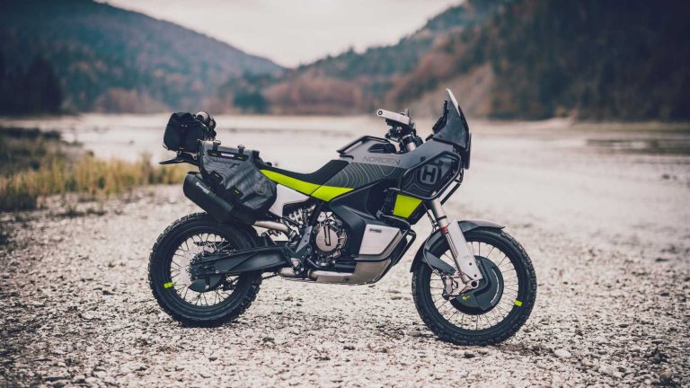Husqvarna Norden 901: arrivano le immagini definitive