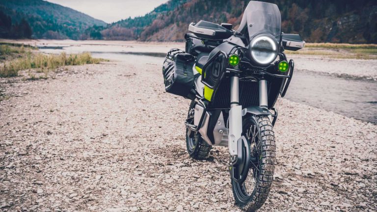 Husqvarna Norden 901: arrivano le immagini definitive