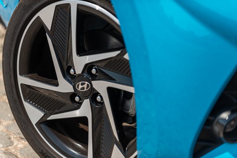 Hyundai i10 1.0 MT Prime: la prova su strada