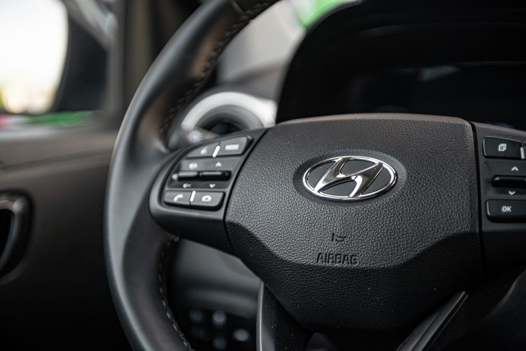 Hyundai i10 1.0 MT Prime: la prova su strada