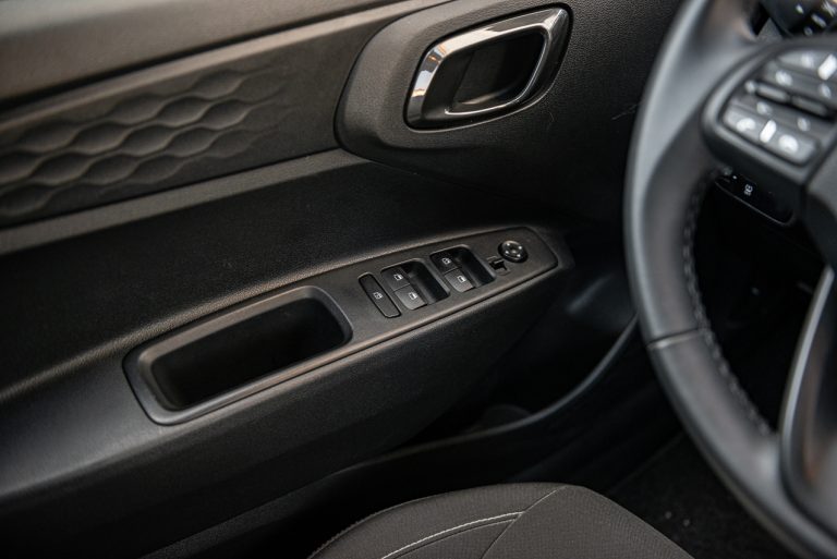 Hyundai i10 1.0 MT Prime: la prova su strada