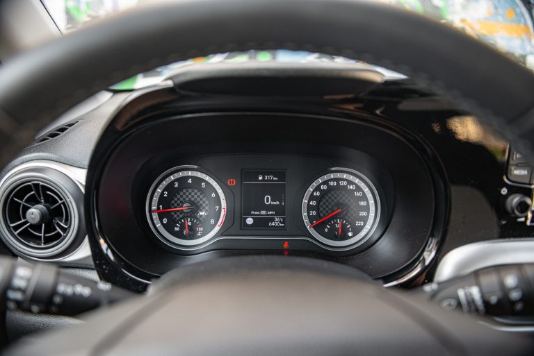 Hyundai i10 1.0 MT Prime: la prova su strada