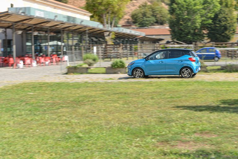 Hyundai i10 1.0 MT Prime: la prova su strada