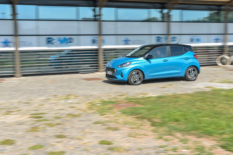 Hyundai i10 1.0 MT Prime: la prova su strada
