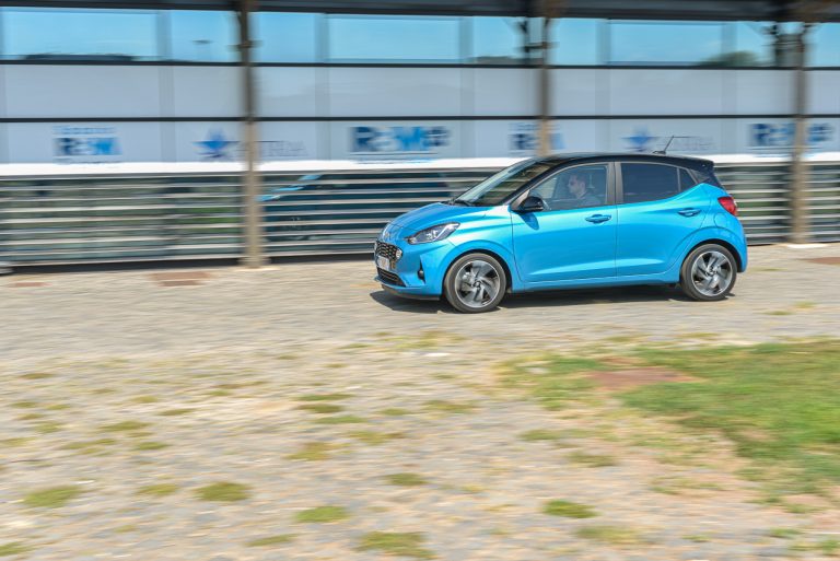 Hyundai i10 1.0 MT Prime: la prova su strada