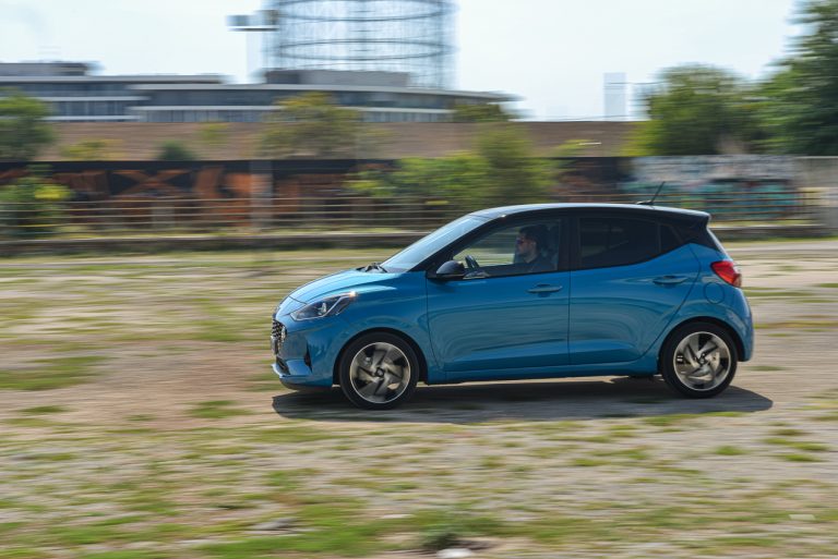 Hyundai i10 1.0 MT Prime: la prova su strada