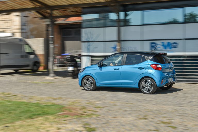 Hyundai i10 1.0 MT Prime: la prova su strada