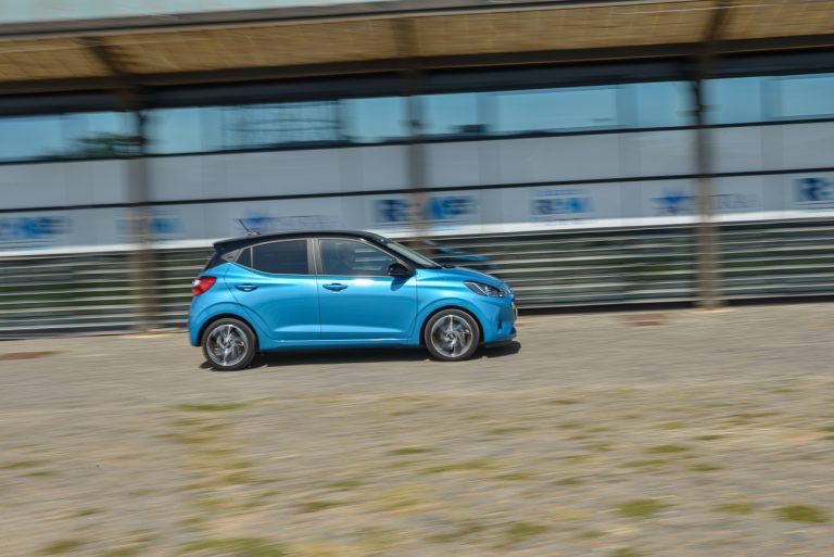 Hyundai i10 1.0 MT Prime: la prova su strada