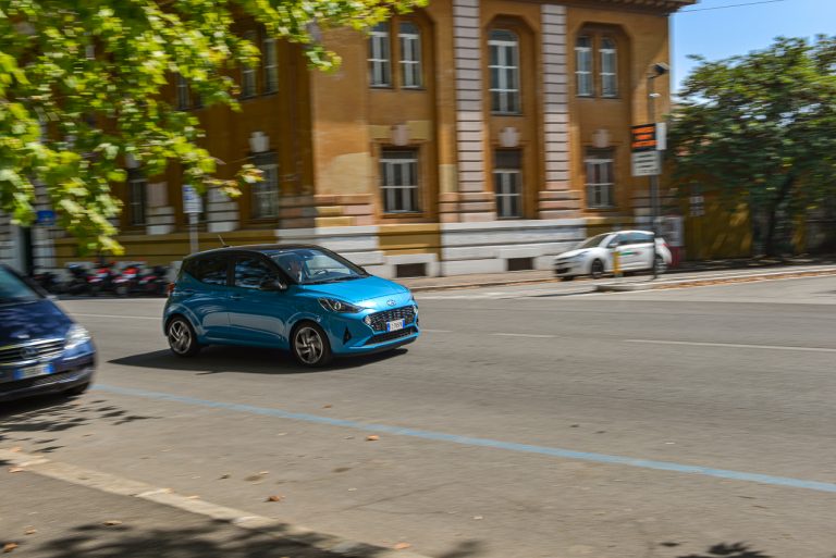 Hyundai i10 1.0 MT Prime: la prova su strada