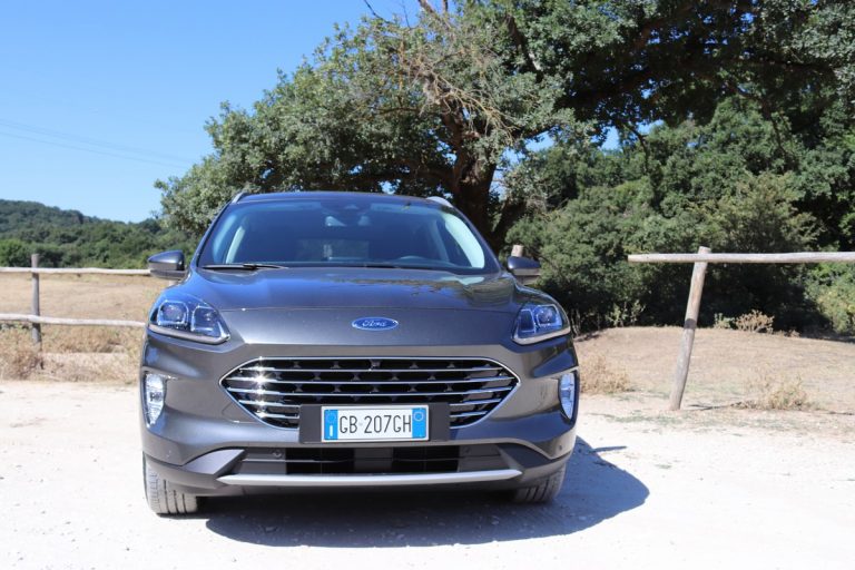 Ford Kuga 2.0 EcoBlue Hybrid Titanium: la prova su strada