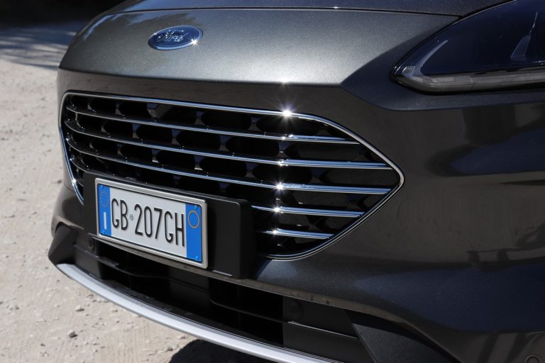 Ford Kuga 2.0 EcoBlue Hybrid Titanium: la prova su strada