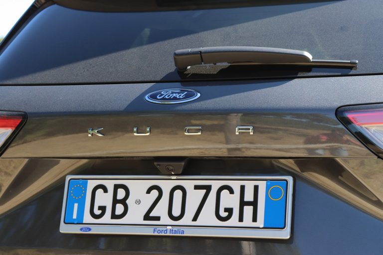 Ford Kuga 2.0 EcoBlue Hybrid Titanium: la prova su strada