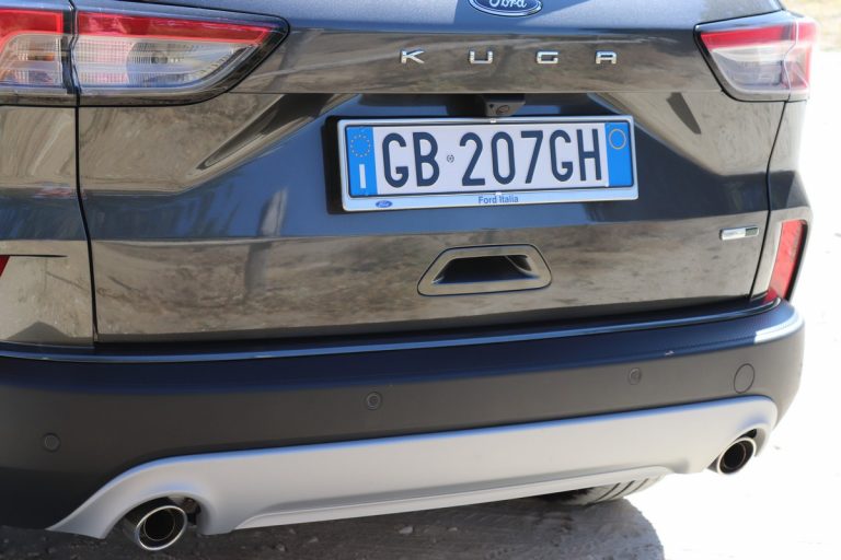 Ford Kuga 2.0 EcoBlue Hybrid Titanium: la prova su strada