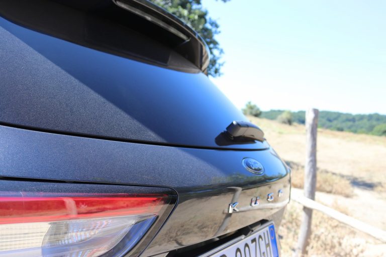 Ford Kuga 2.0 EcoBlue Hybrid Titanium: la prova su strada