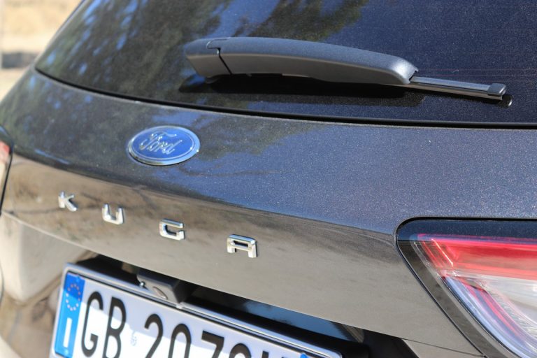 Ford Kuga 2.0 EcoBlue Hybrid Titanium: la prova su strada
