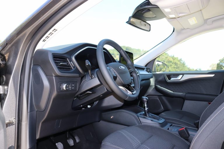 Ford Kuga 2.0 EcoBlue Hybrid Titanium: la prova su strada