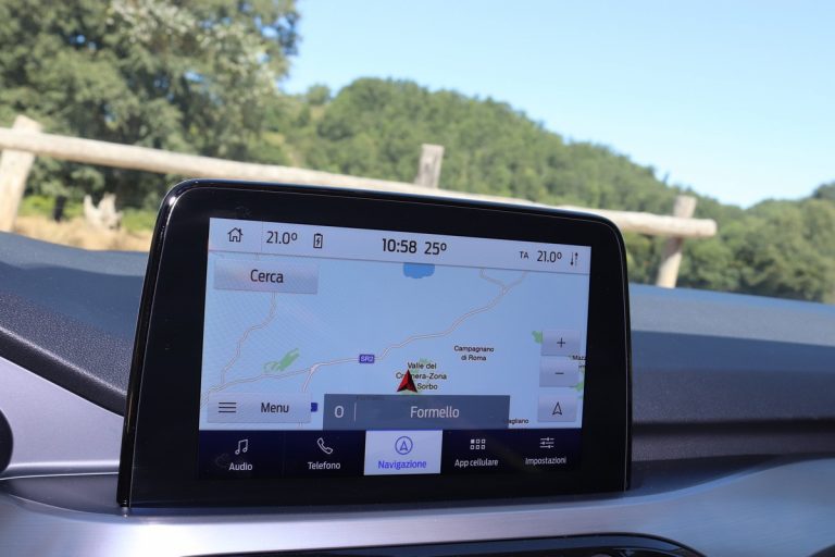 Ford Kuga 2.0 EcoBlue Hybrid Titanium: la prova su strada