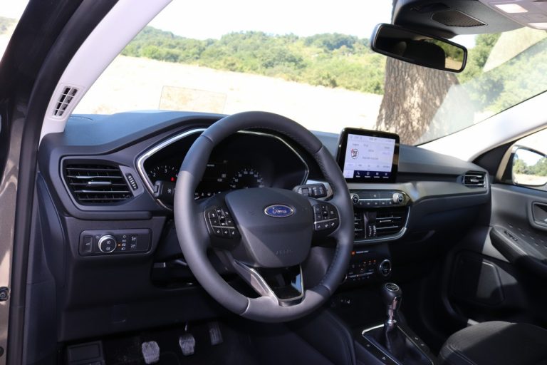 Ford Kuga 2.0 EcoBlue Hybrid Titanium: la prova su strada