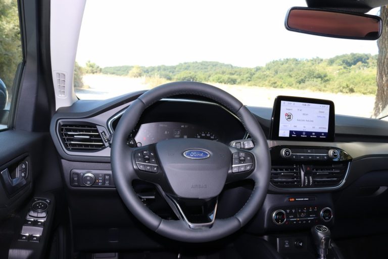 Ford Kuga 2.0 EcoBlue Hybrid Titanium: la prova su strada
