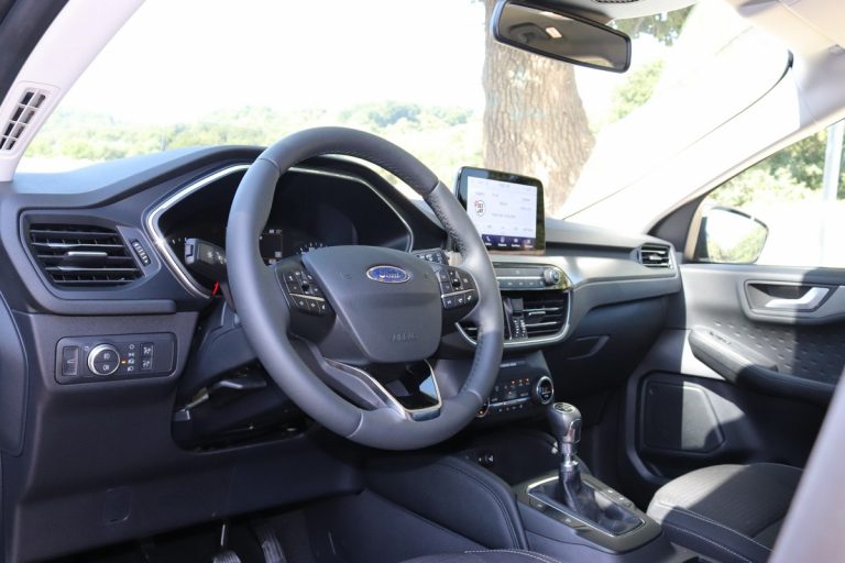 Ford Kuga 2.0 EcoBlue Hybrid Titanium: la prova su strada