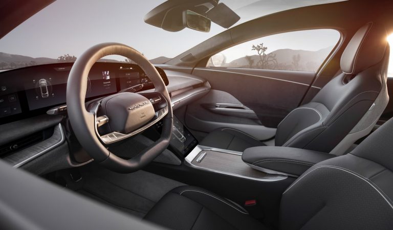Nuova Lucid Air: immagini ufficiali