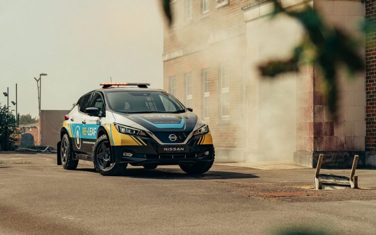 Nissan RE-LEAF: immagini ufficiali