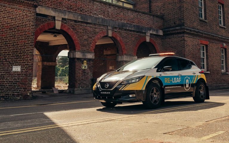 Nissan RE-LEAF: immagini ufficiali