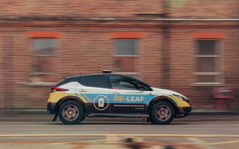 Nissan RE-LEAF: immagini ufficiali