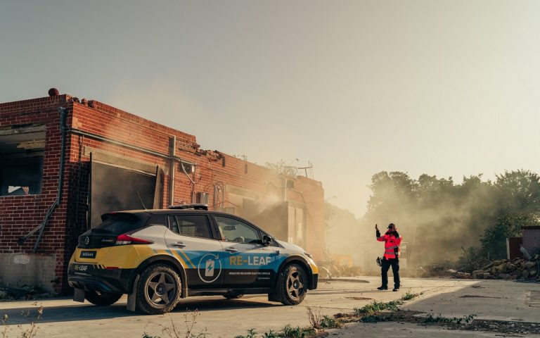 Nissan RE-LEAF: immagini ufficiali