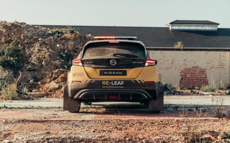 Nissan RE-LEAF: immagini ufficiali