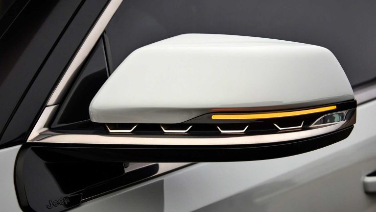 Jeep Grand Wagoneer Concept: immagini ufficiali