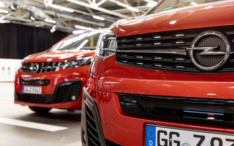 Opel Zafira e-Life: immagini ufficiali
